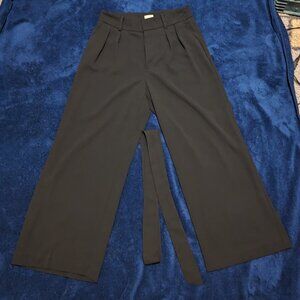 a.new.day black high-waisted wide leg capri with tie belt size 2